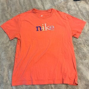 Girls Nike T-shirt The Nike Tee Loose Fit Orange Peach Colorful Logo Size L